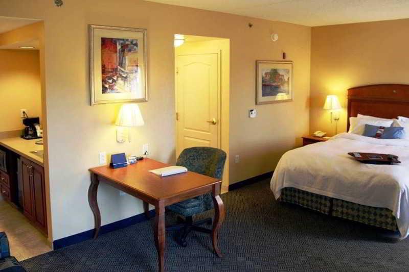 Hampton Inn Geneva Exterior foto